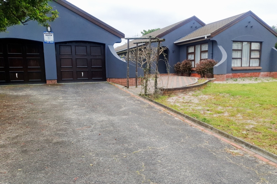 To Let 4 Bedroom Property for Rent in Welgelegen 1 Western Cape